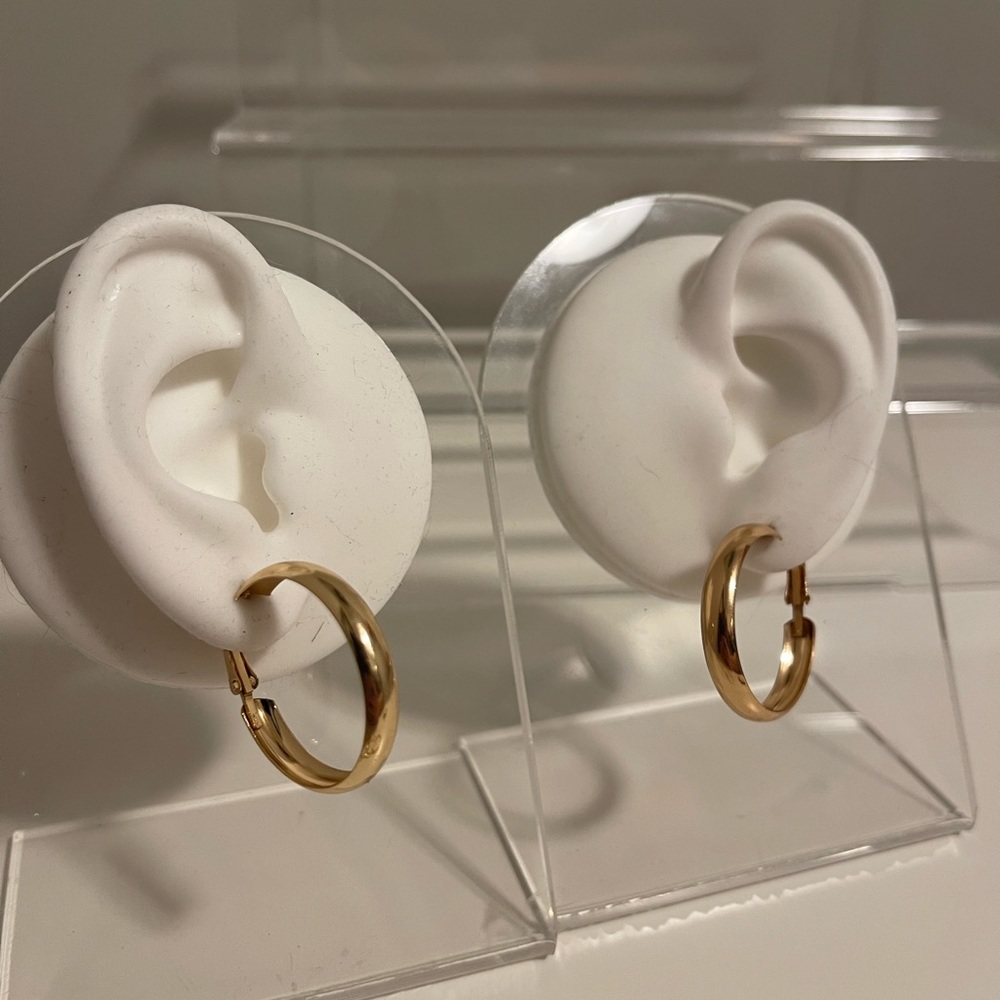 2 pair gold hoops